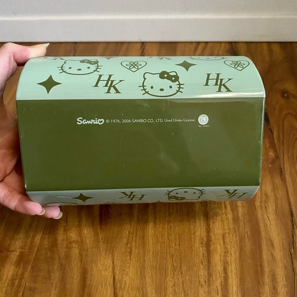 VTG Hello Kitty Barrel Purse - Picture 9 of 10